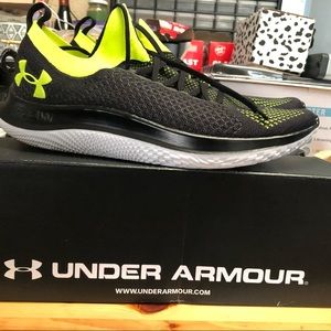 Under Armour Flow Velocity SE
